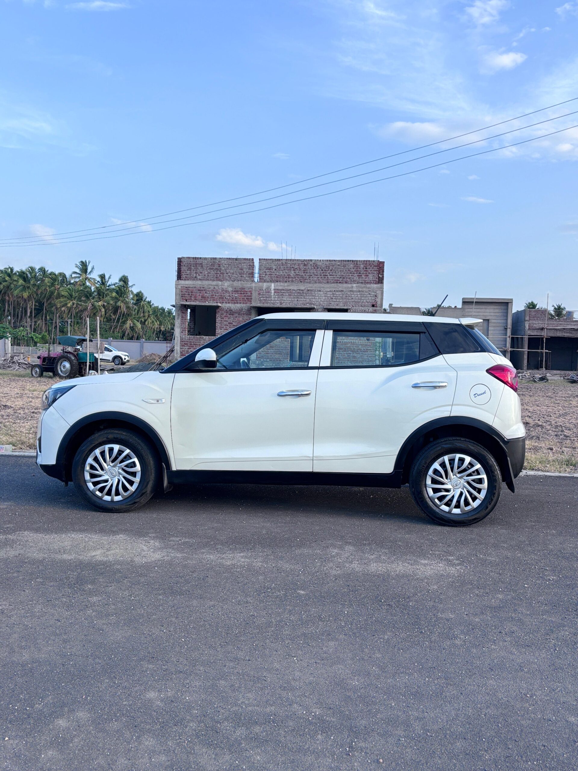 Mahindra XUV300 W4