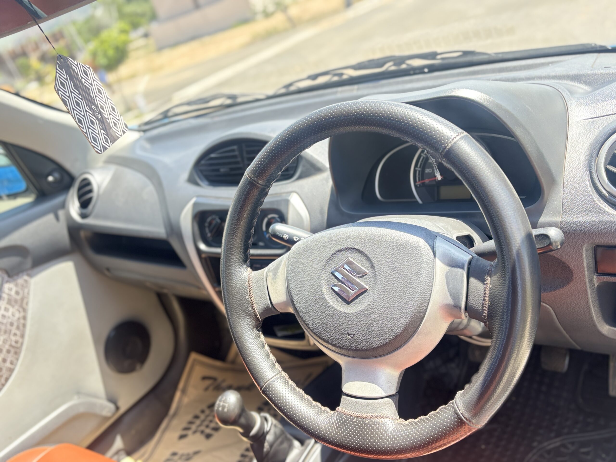 Alto 800 lxi single owner 2017